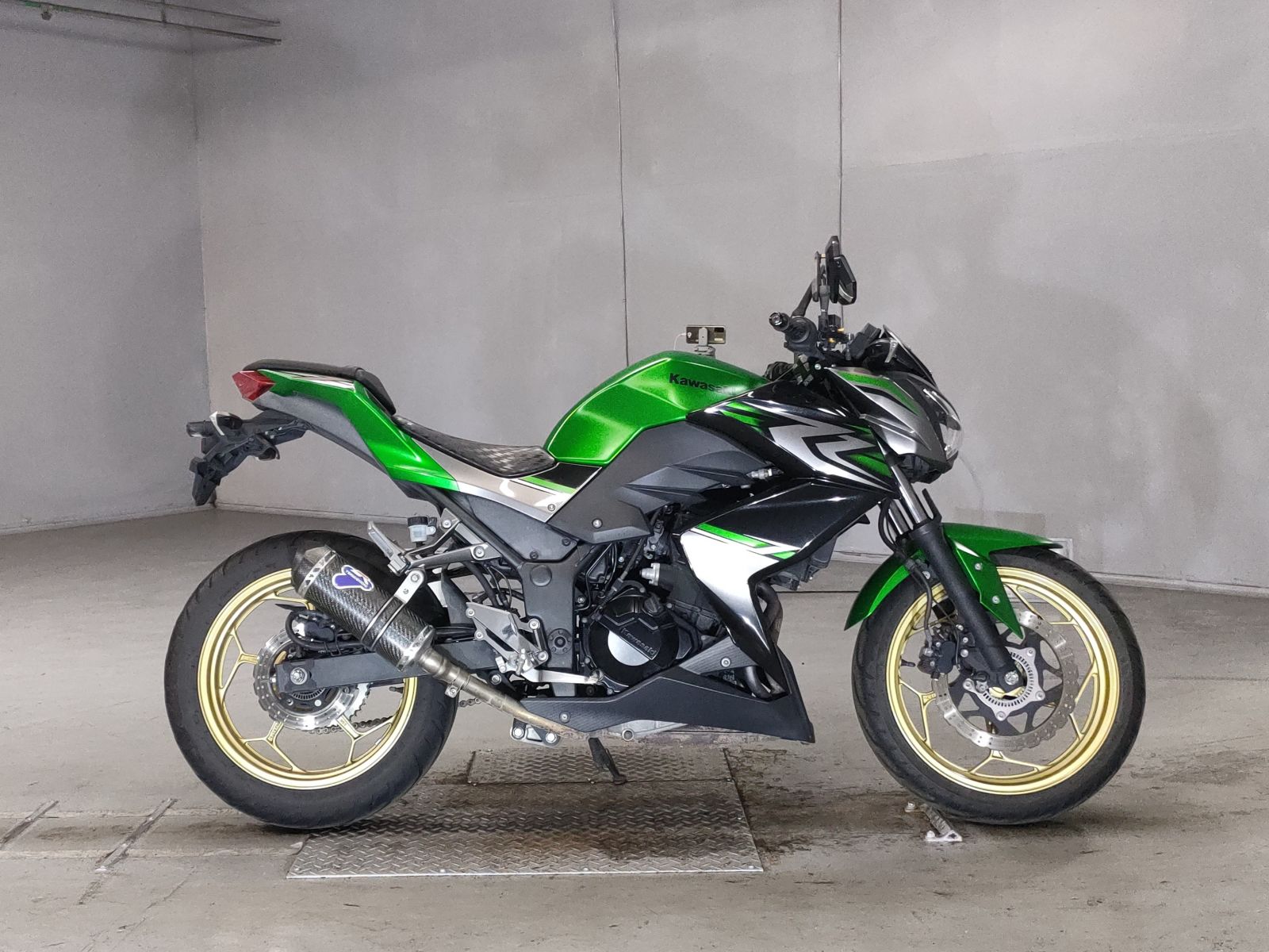 5030] Kawasaki Z250 - ER250C-013185