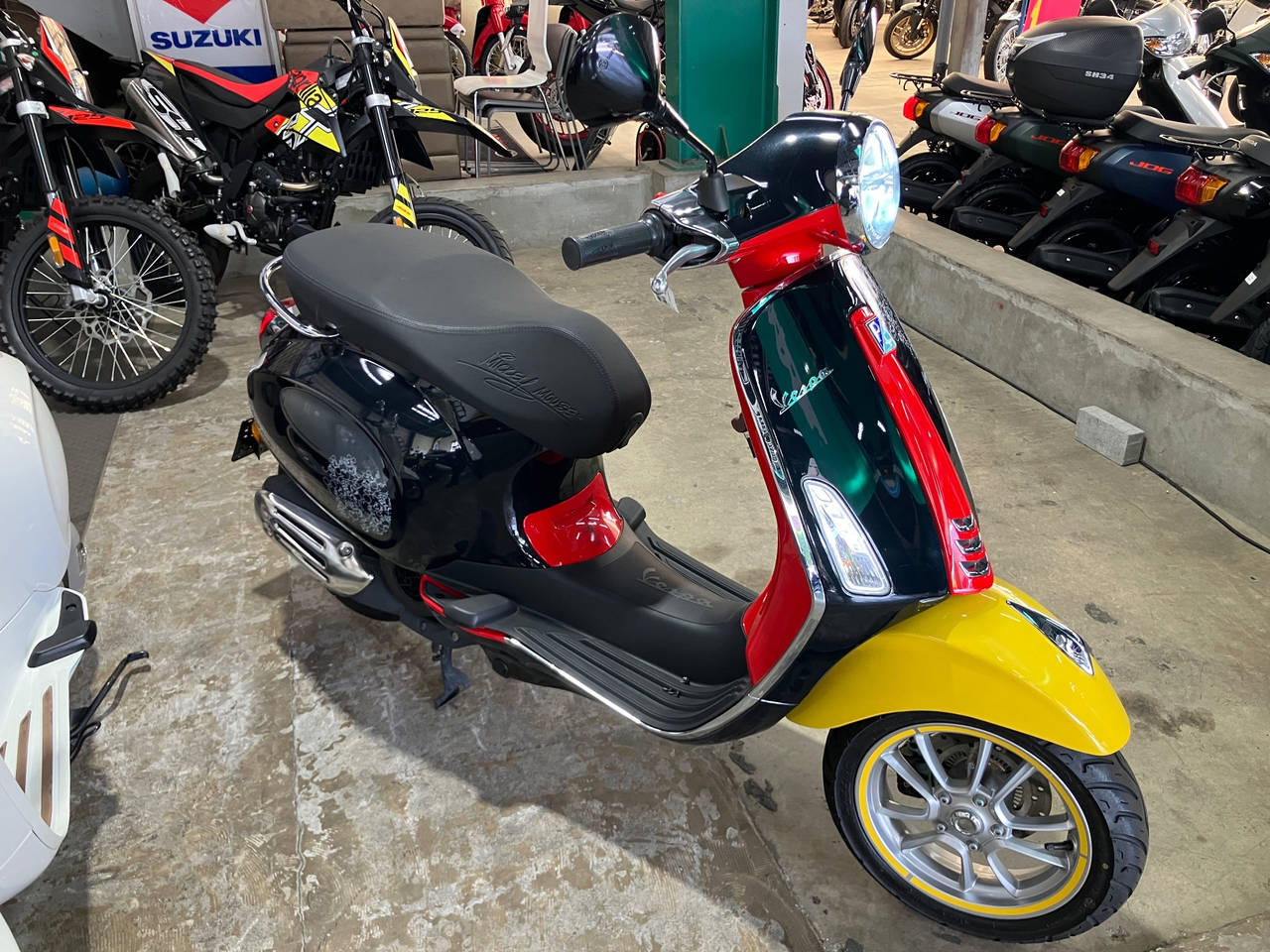 Vespa PRIMAVERA 125