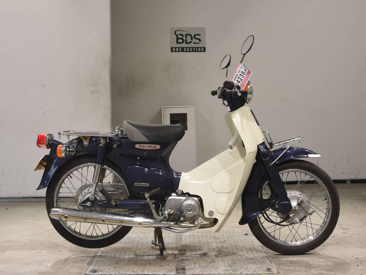 Honda C90