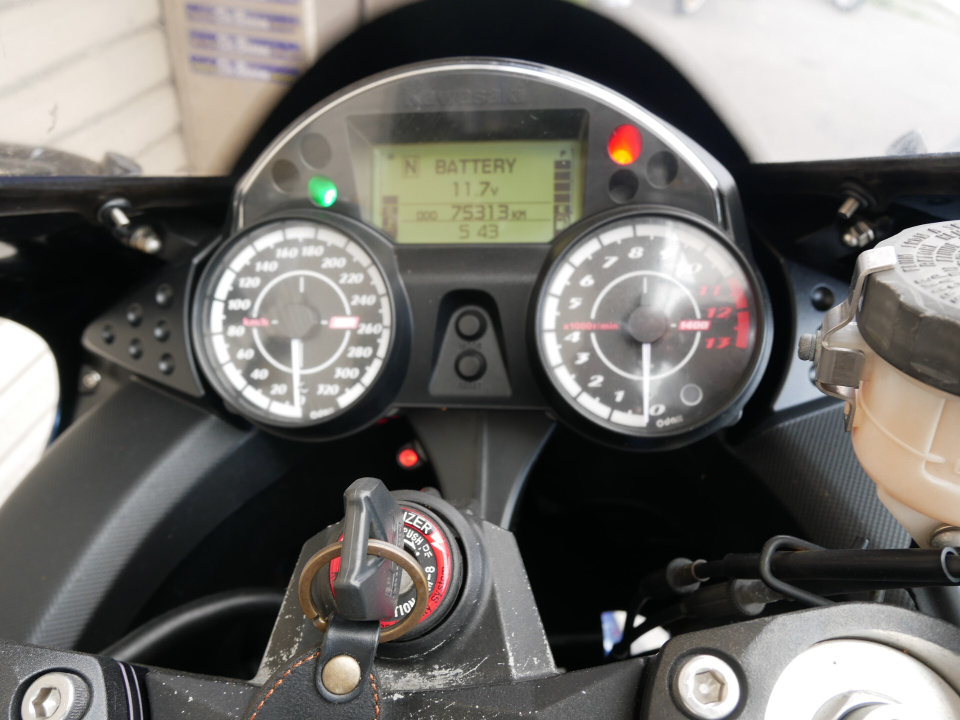 Kawasaki ZZ-R1400 — фото 3