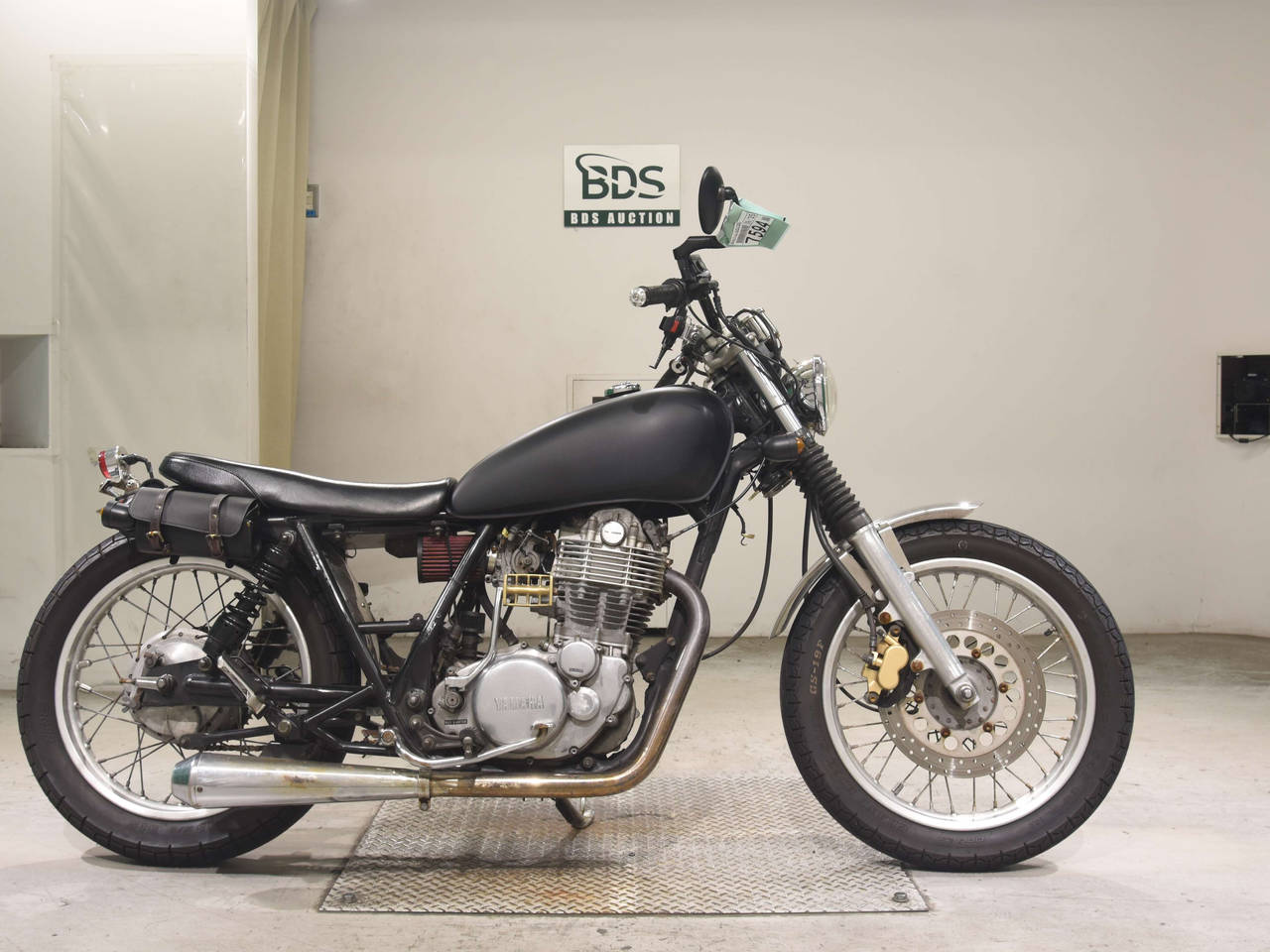 Yamaha SR400