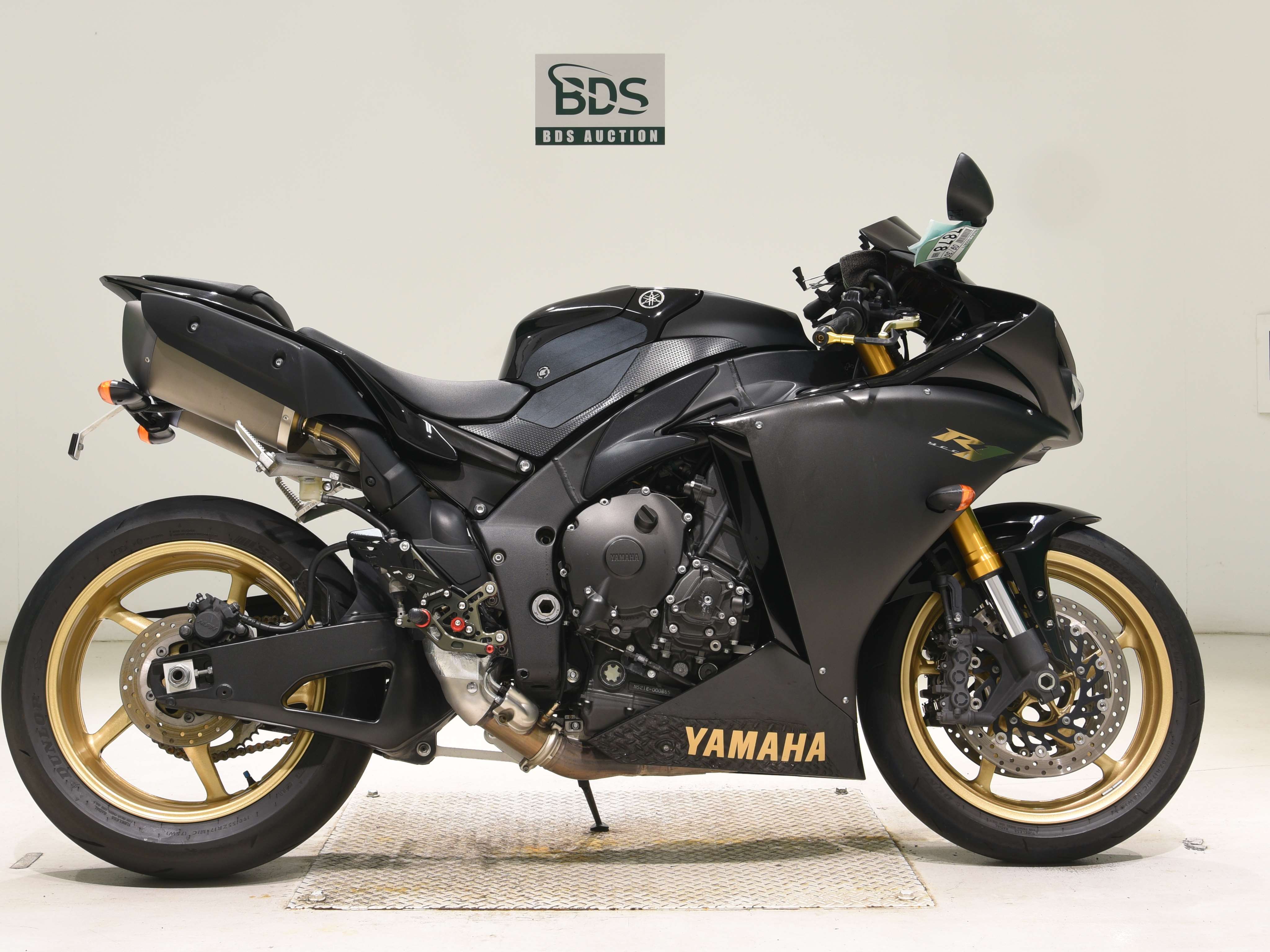 Yamaha YZF-R1