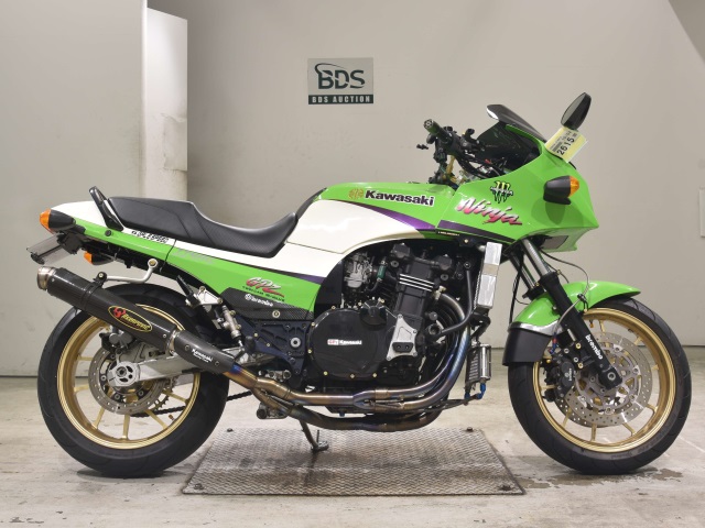 Kawasaki GPZ900R