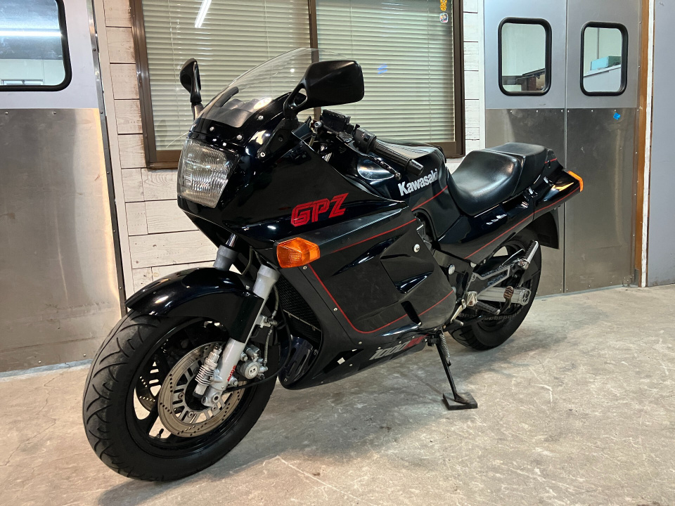Kawasaki GPZ1000RX — фото 8