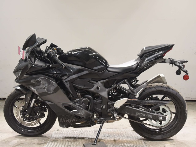 Kawasaki ZX-4R SE — фото 2