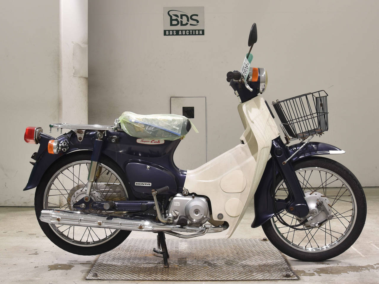 Honda C90