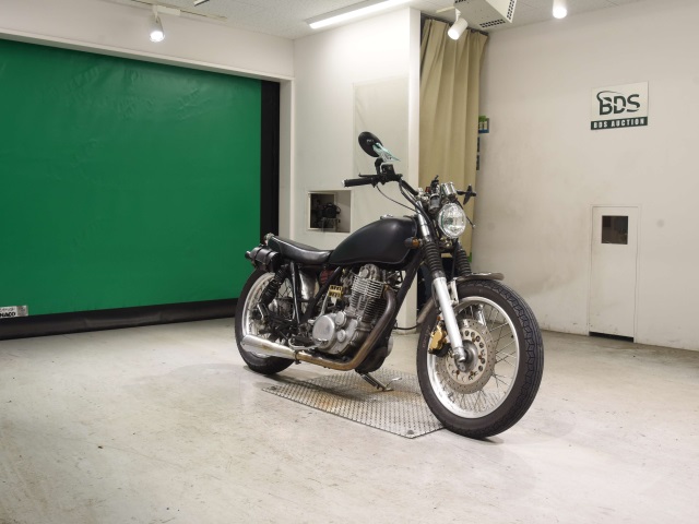 Yamaha SR400 — фото 3