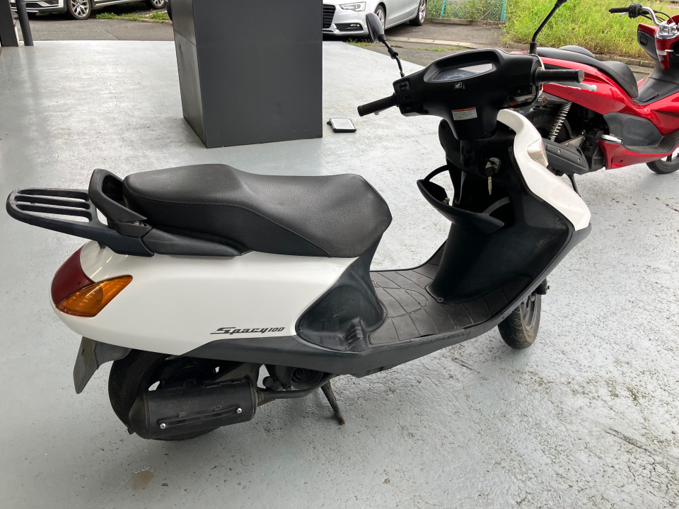 Honda SPICY 100