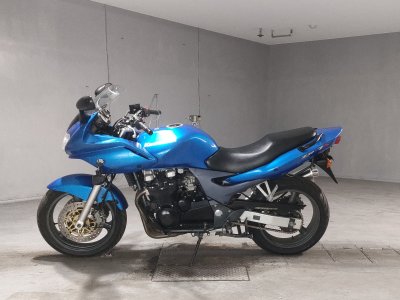 Kawasaki ZR-7S — фото 2