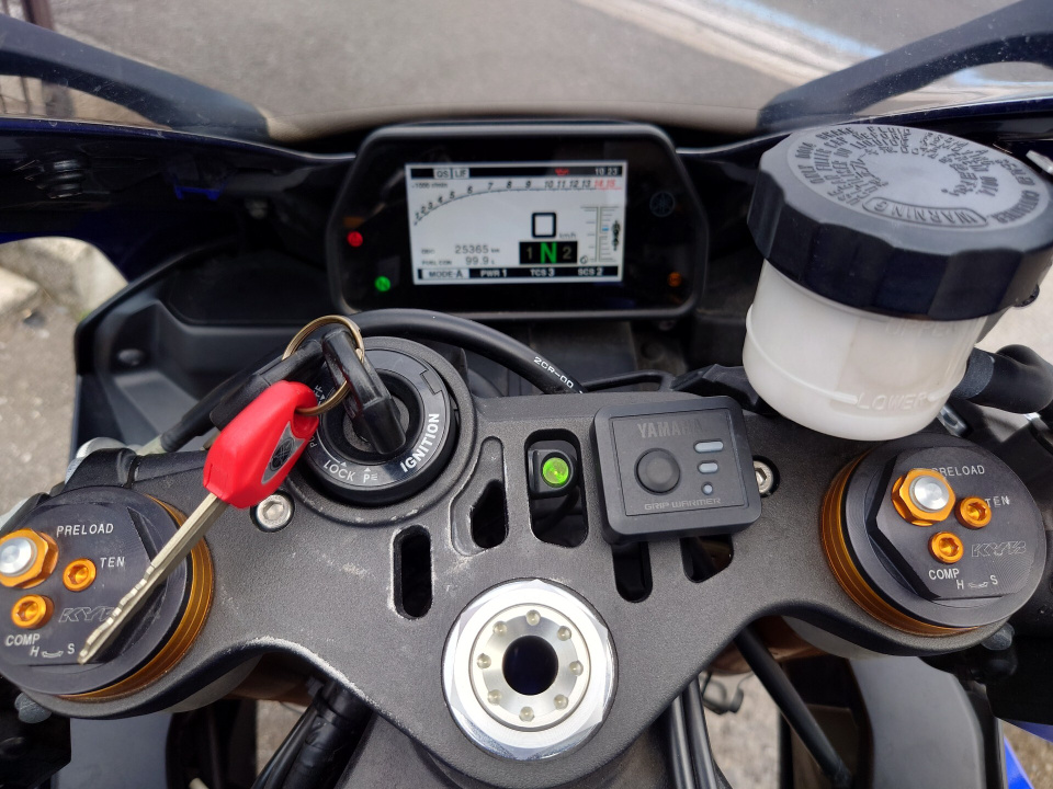 Yamaha YZF-R1 — фото 3