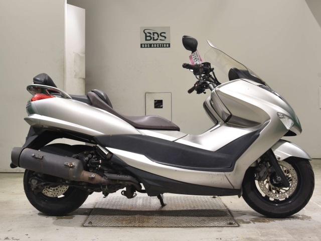 Yamaha MAJESTY250