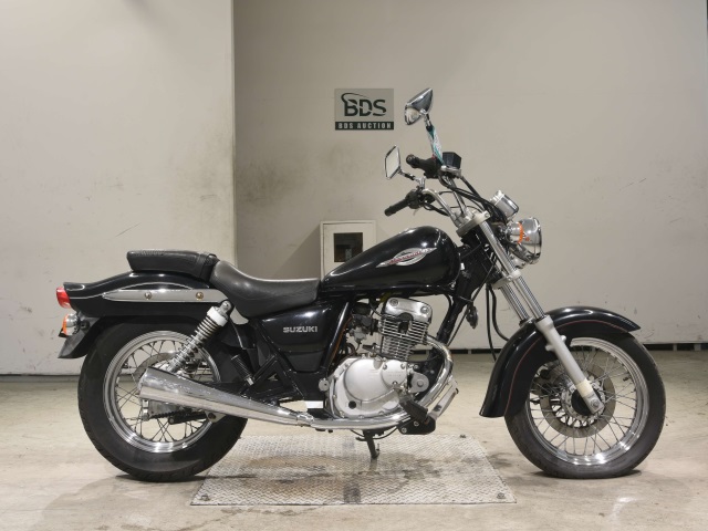 Suzuki MARAUDER125