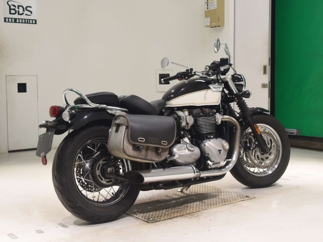 Triumph BONNEVILLE — фото 5