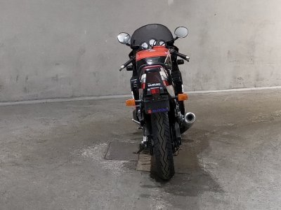 Suzuki GSX-R750 — фото 4