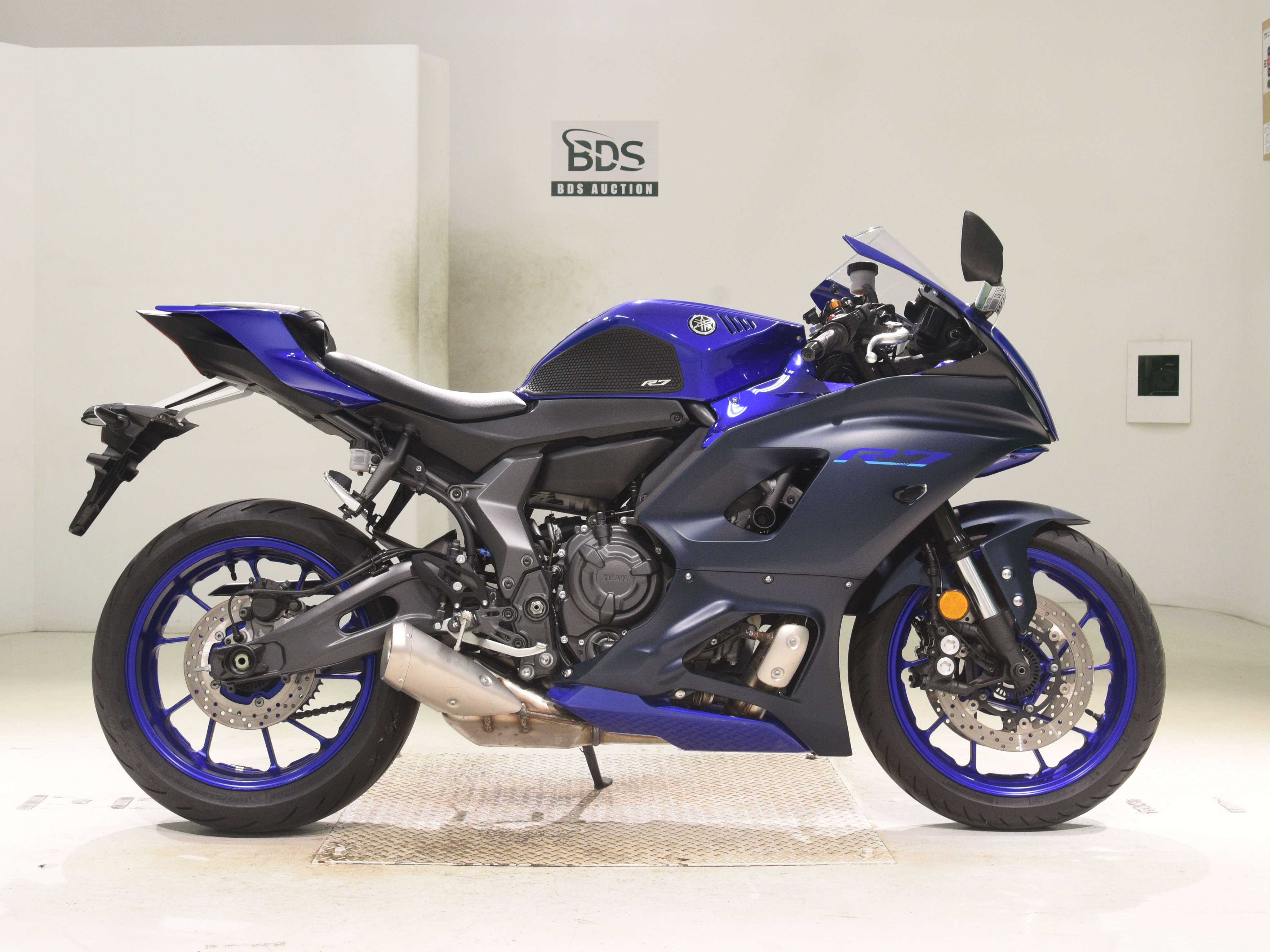 Yamaha YZF-R7-2