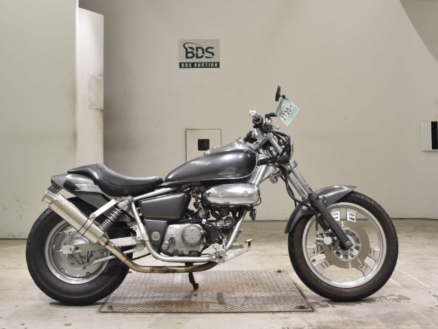 Honda MAGNA50