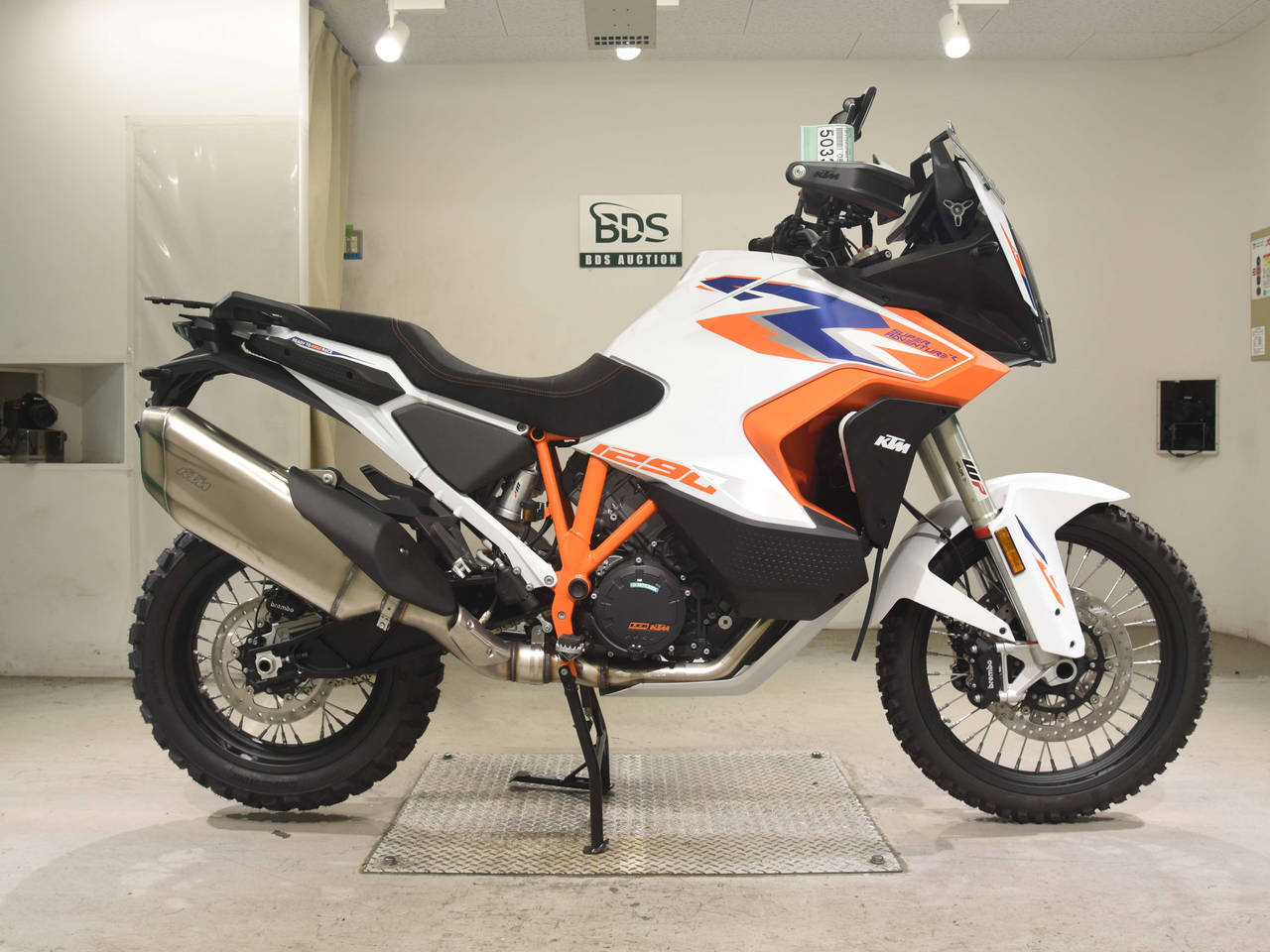 KTM 1290 SUPER ADVENTURE R, right