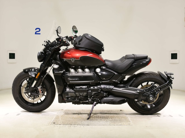 Triumph ROCKET III STORM R — фото 2