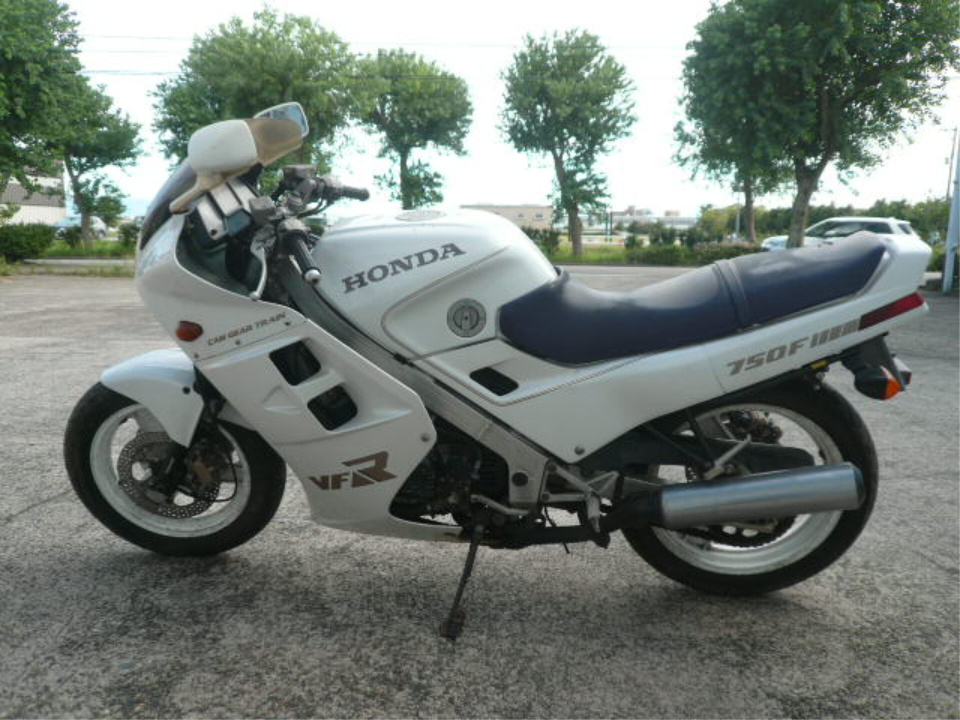 Honda VFR750F — фото 2