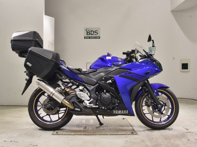 [2598] Yamaha YZF-R25 - RG10J-015405