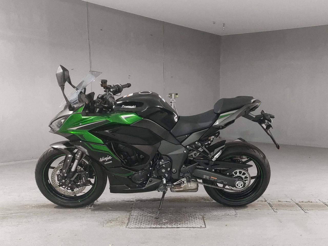 5035] Kawasaki NINJA1000SX - ZXT02K-045952