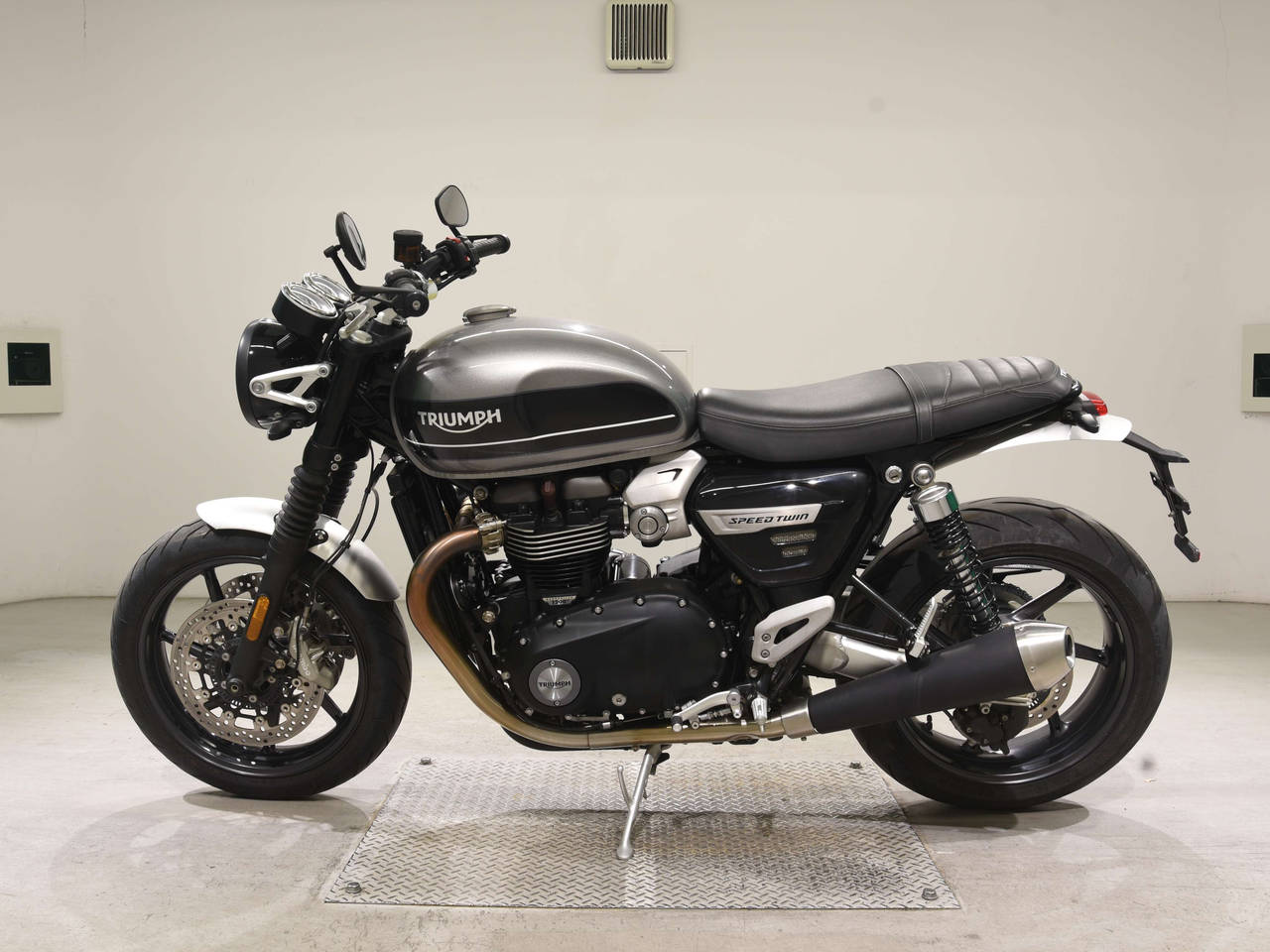 [5010] Triumph SPEED TWIN - SMTDAD85H4L974168