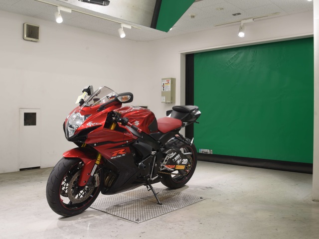 Suzuki GSX-R750 — фото 4