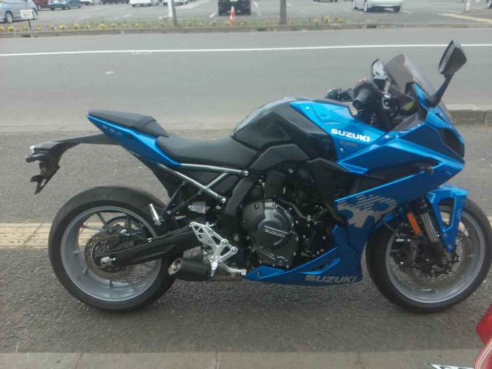 Suzuki GSX-8R