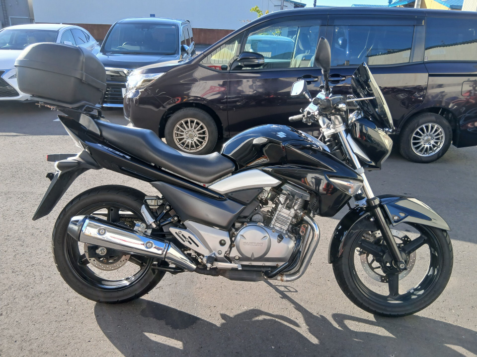 Suzuki GSR250