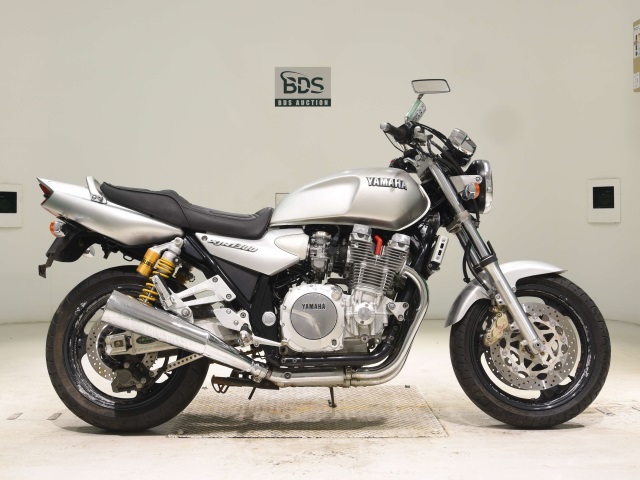 Yamaha XJR1300