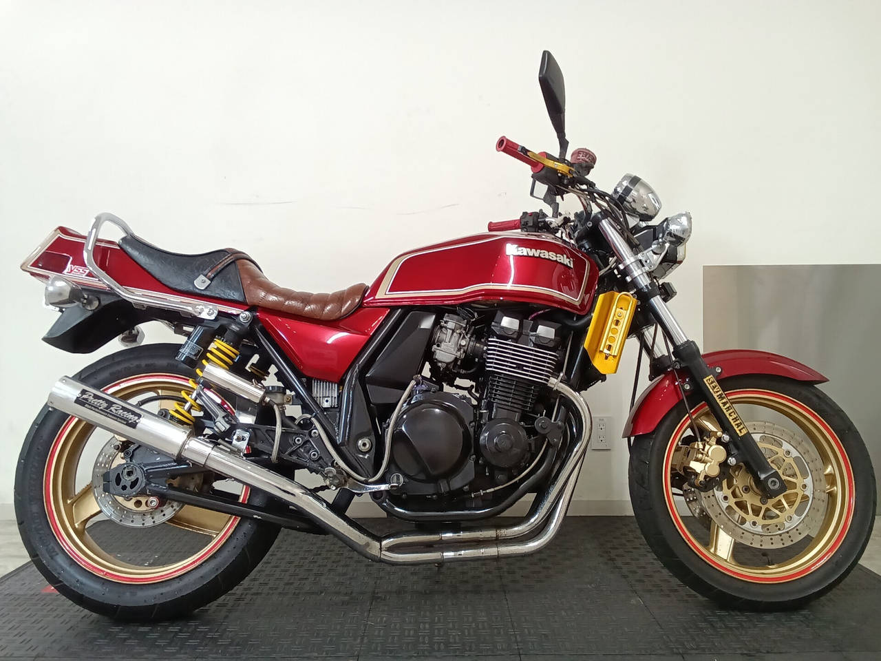 Kawasaki ZRX400