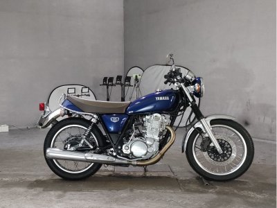 Yamaha SR400