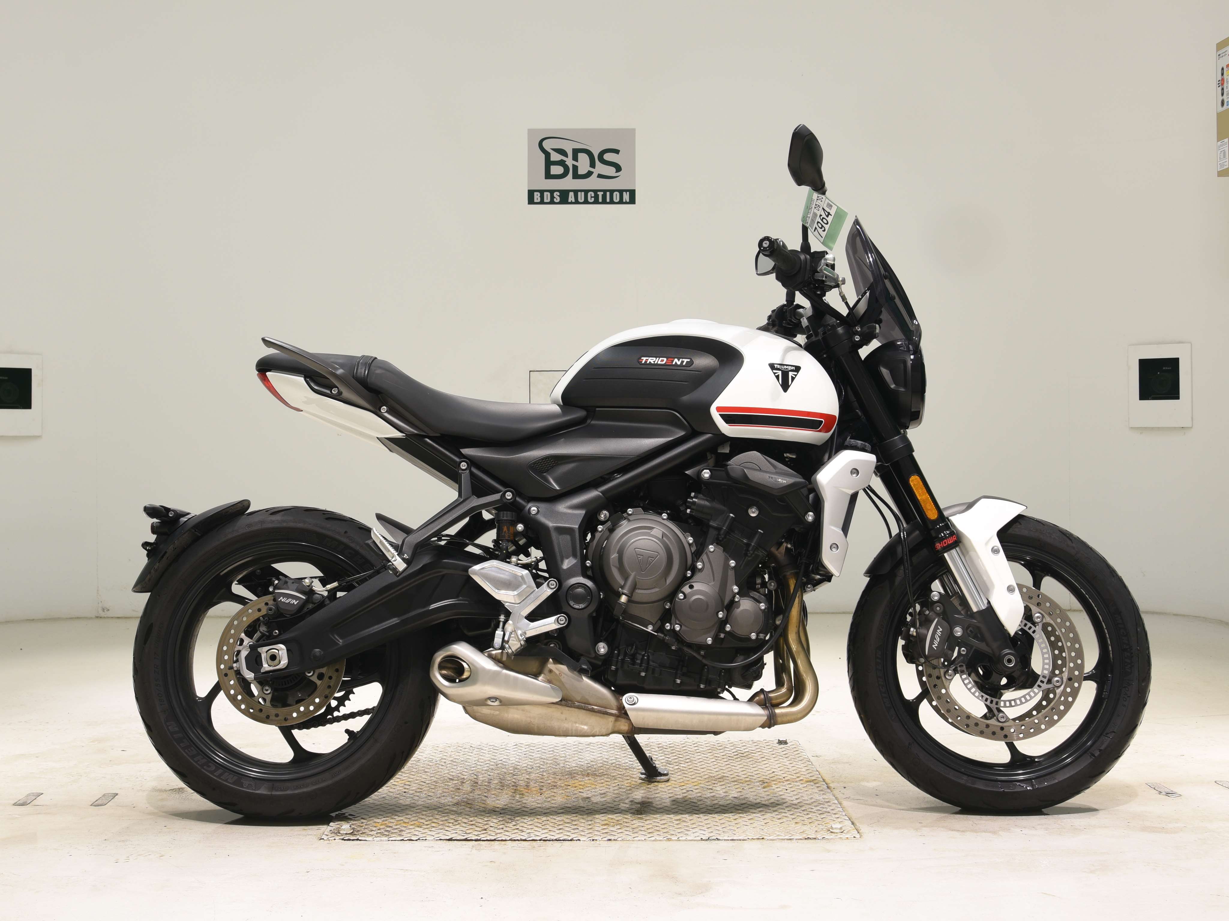 Triumph TRIDENT660