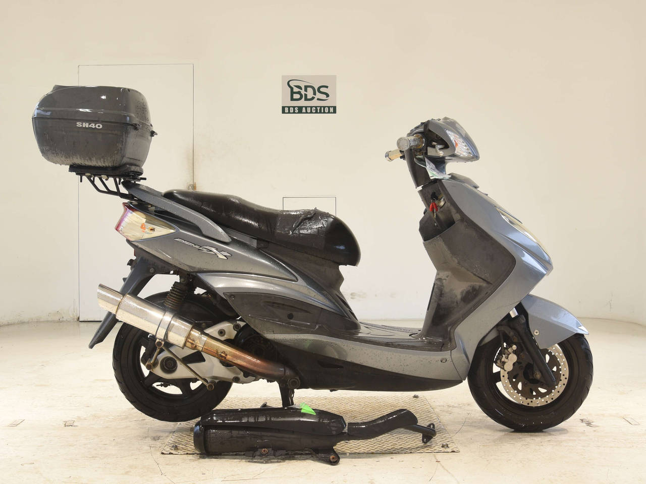 Yamaha CYGNUS125X, right