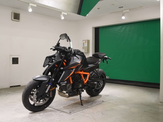 KTM 1390 SUPER DUKE R EVO — фото 4