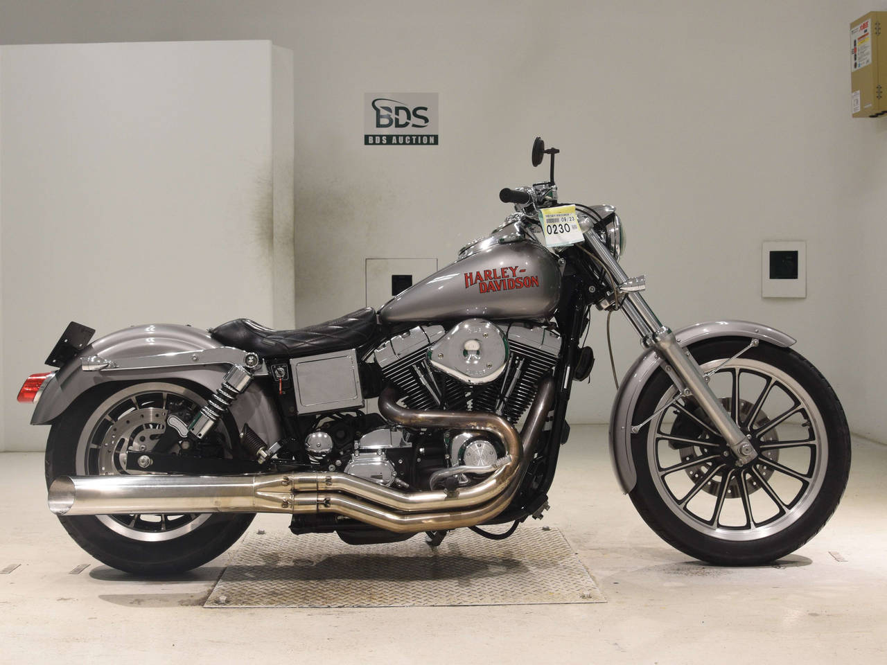 HD LOW RIDER FXDL1580, right