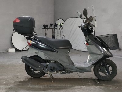 Suzuki V125S