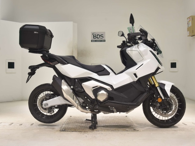 Honda X-ADV750-2