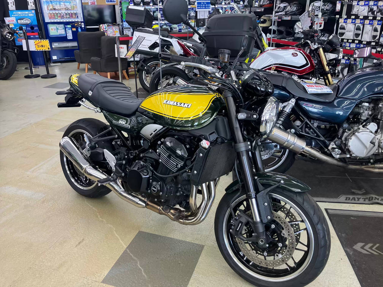 Kawasaki Z900RS