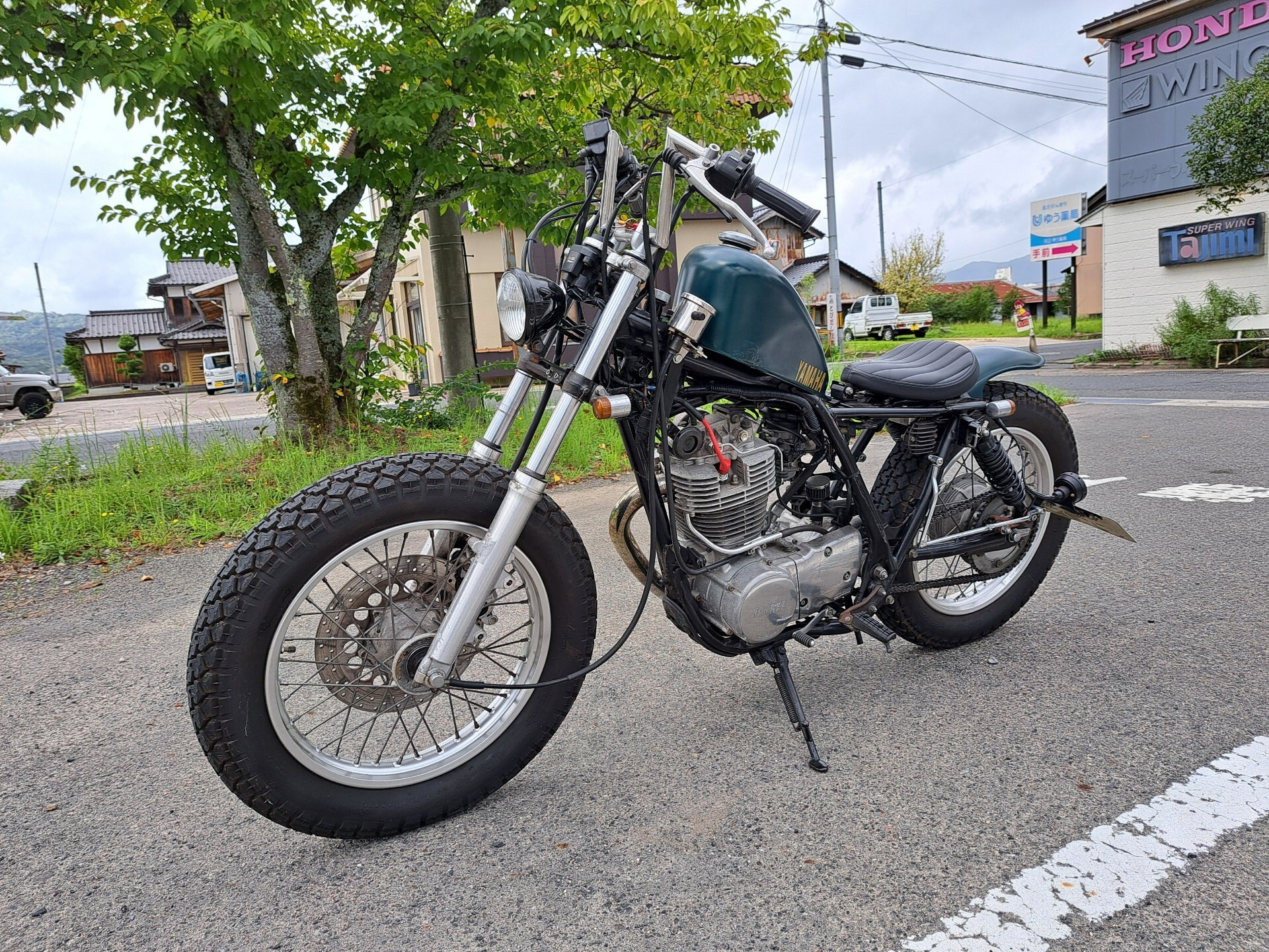 Yamaha SR400
