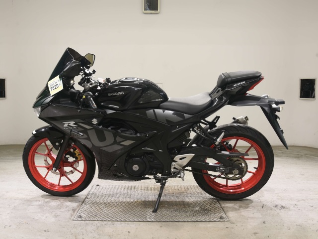 Suzuki GSX-R125 — фото 2