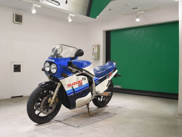 Suzuki GSX-R750 — фото 4