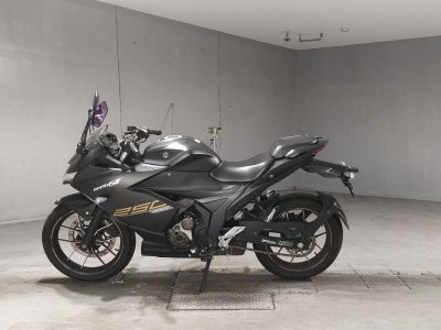 Suzuki GIXXER250SF — фото 2