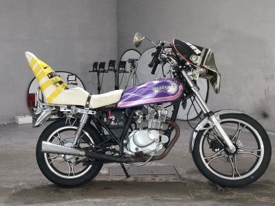 Suzuki GN125H