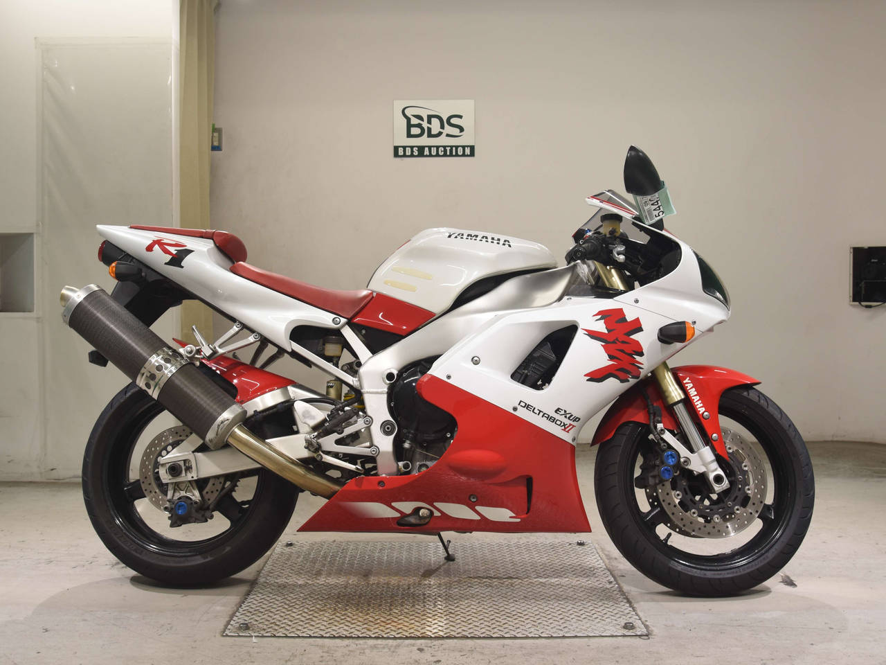 Yamaha YZF-R1