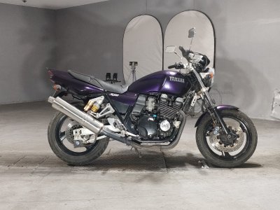 Yamaha XJR400