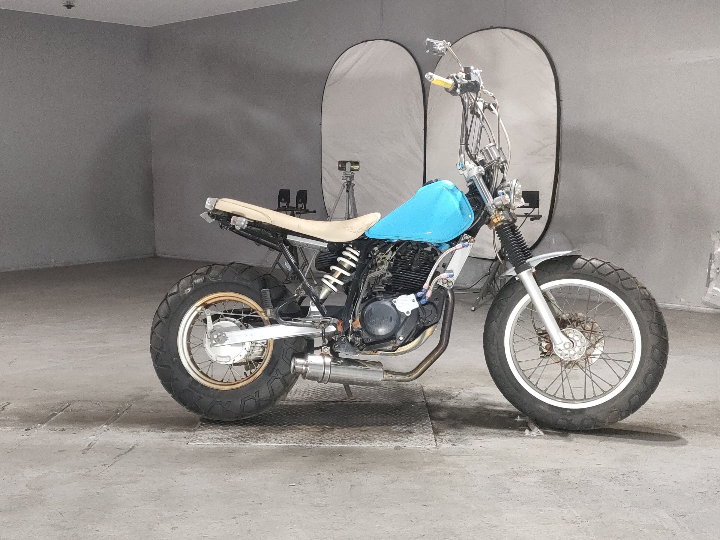 Yamaha TW225