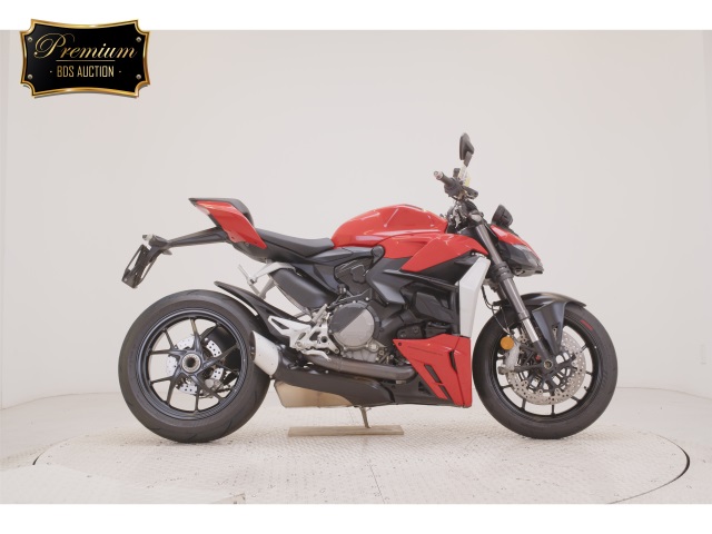 Ducati STREETFIGHTER V2