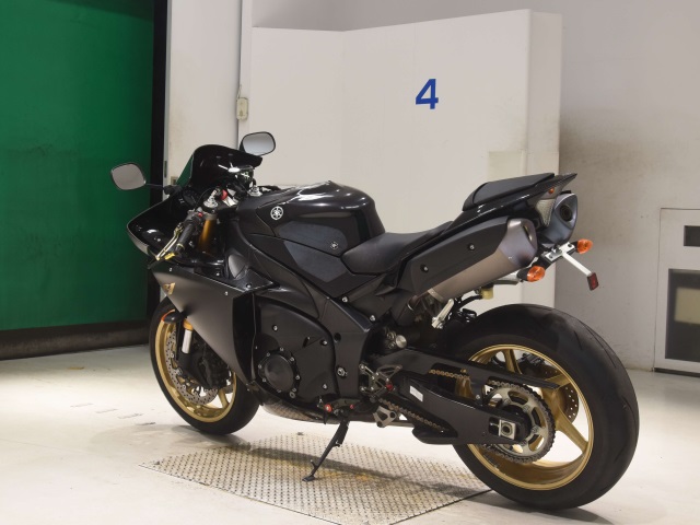 Yamaha YZF-R1 — фото 6