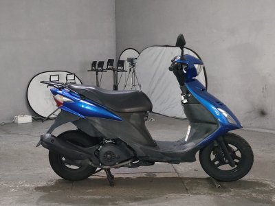 Suzuki V125S
